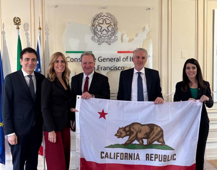Senator Cortese alongside members of the Italian American Association and Italian Caucus of California, listed below.